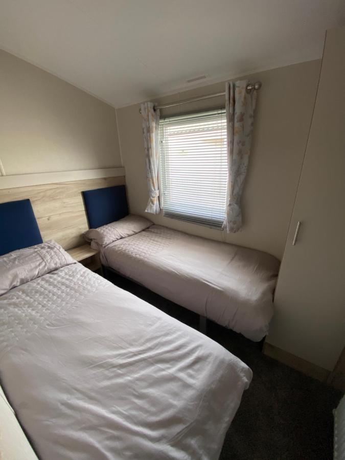 Meadow View 171 - Golden Palm - Central Heating, Wifi, Pet Friendly, Bed Linen - Meadow Lakes Caravan & Lodge Hire Chapel Saint Leonards Exterior photo