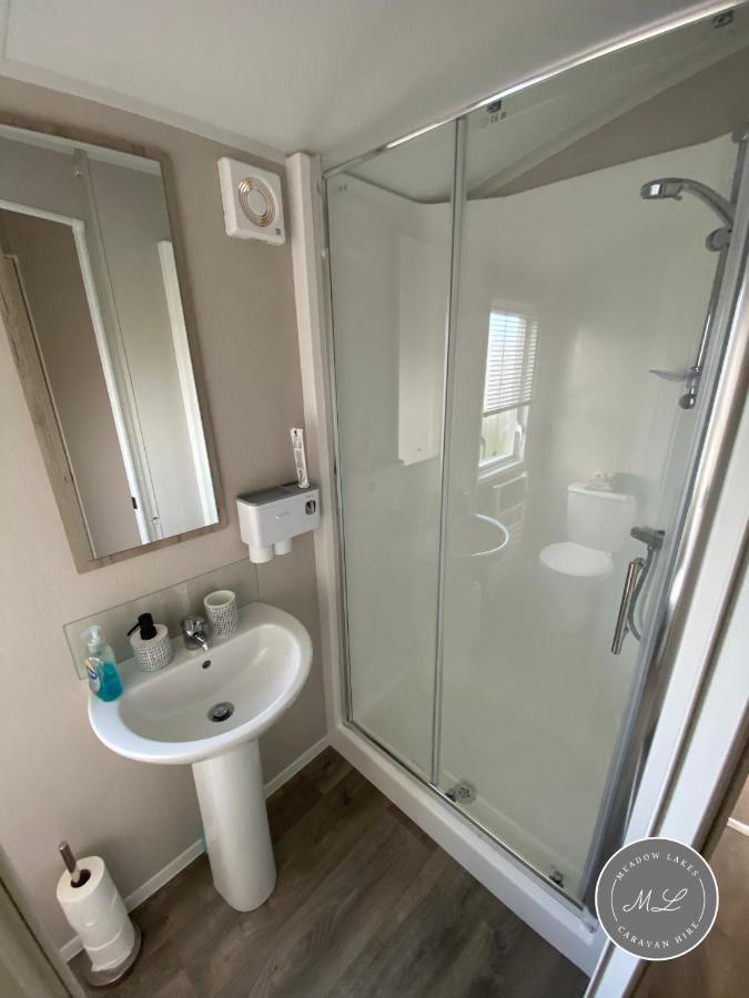 Meadow View 171 - Golden Palm - Central Heating, Wifi, Pet Friendly, Bed Linen - Meadow Lakes Caravan & Lodge Hire Chapel Saint Leonards Exterior photo